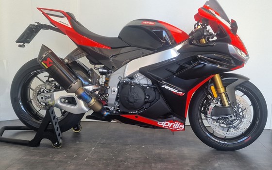 Gebrauchtmotorrad Aprilia RSV4 1100 Factory SE-09 SBK - Bild 3
