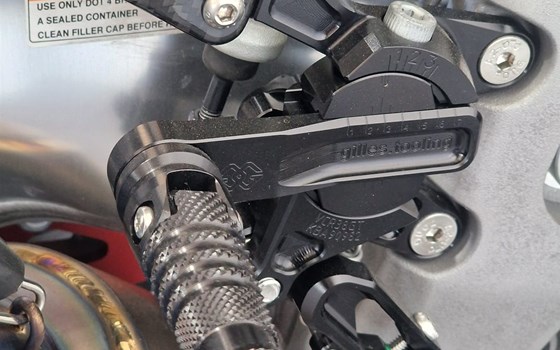 Gebrauchtmotorrad Aprilia RSV4 1100 Factory SE-09 SBK - Bild 15