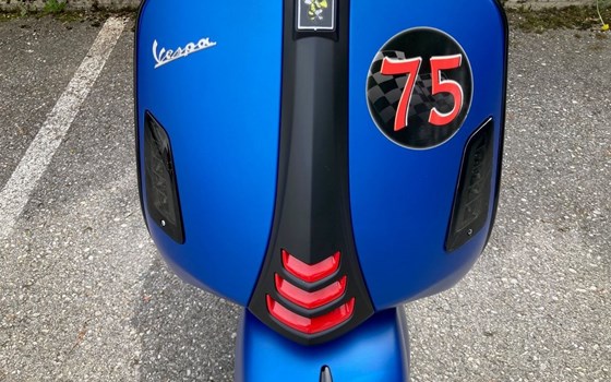 Gebrauchtmotorrad Vespa GTS 300 hpe Super Sport - Bild 10 Gebrauchtmotorrad Vespa GTS 300 hpe Super Sport - Bild 10