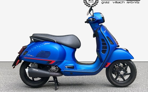Gebrauchtmotorrad Vespa GTS 300 hpe Super Sport - Bild 2 Gebrauchtmotorrad Vespa GTS 300 hpe Super Sport - Bild 2