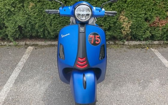 Gebrauchtmotorrad Vespa GTS 300 hpe Super Sport - Bild 4 Gebrauchtmotorrad Vespa GTS 300 hpe Super Sport - Bild 4