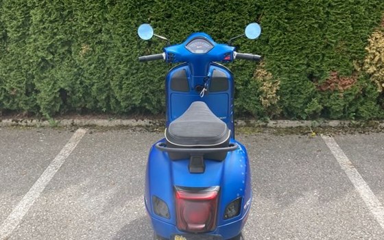 Gebrauchtmotorrad Vespa GTS 300 hpe Super Sport - Bild 6 Gebrauchtmotorrad Vespa GTS 300 hpe Super Sport - Bild 6