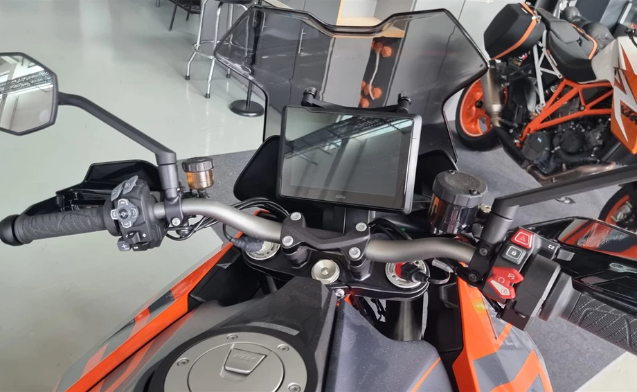 Angebot KTM 1290 Super Duke GT Bild 4: Angebot KTM 1290 Super Duke GT