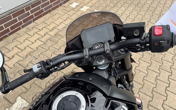 Neufahrzeug Suzuki GSX-8TT - Bild 15