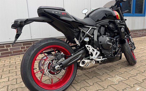 Neufahrzeug Suzuki GSX-8TT - Bild 2