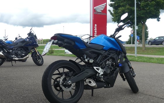 Gebrauchtmotorrad Honda CB125R - Bild 9