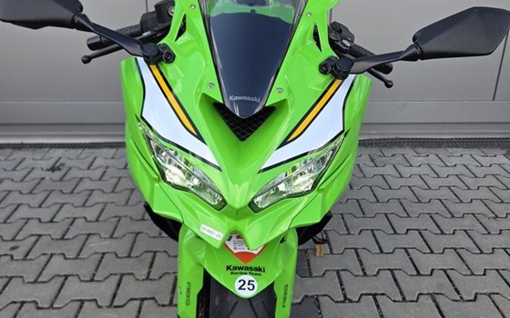 Gebrauchtmotorrad Kawasaki Ninja ZX-4RR - Bild 3