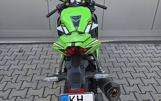 Gebrauchtmotorrad Kawasaki Ninja ZX-4RR - Bild 5