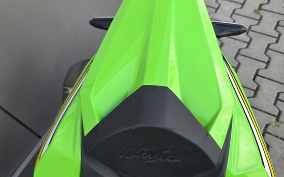 Gebrauchtmotorrad Kawasaki Ninja ZX-4RR - Bild 7