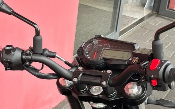 Neufahrzeug Benelli TnT 125 - Bild 7