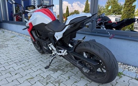Gebrauchtmotorrad BMW F 900 R - Bild 8