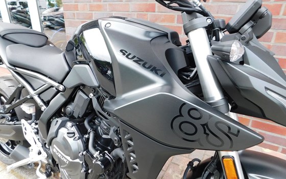 Gebrauchtmotorrad Suzuki GSX-8S - Bild 11
