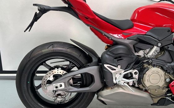 Gebrauchtmotorrad Ducati Streetfighter V4 S - Bild 2