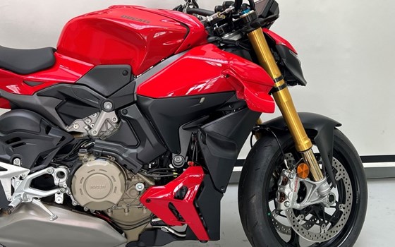 Gebrauchtmotorrad Ducati Streetfighter V4 S - Bild 3