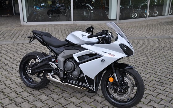 Gebrauchtmotorrad Triumph Daytona 660 - Bild 1