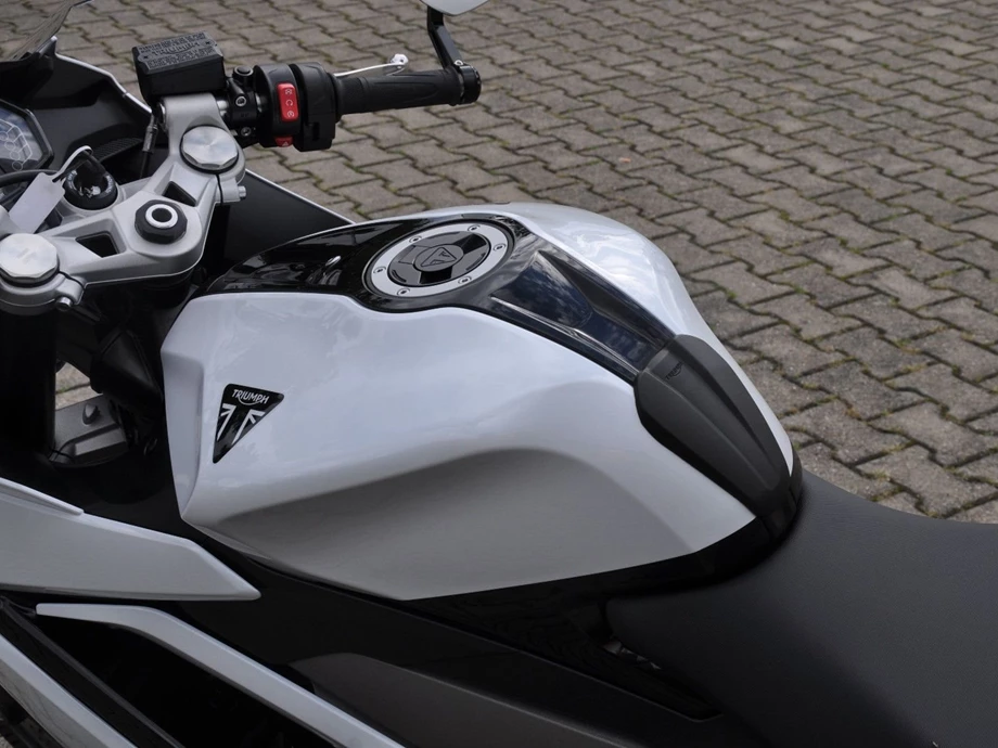 Angebot Triumph Daytona 660 Bild 10: Angebot Triumph Daytona 660