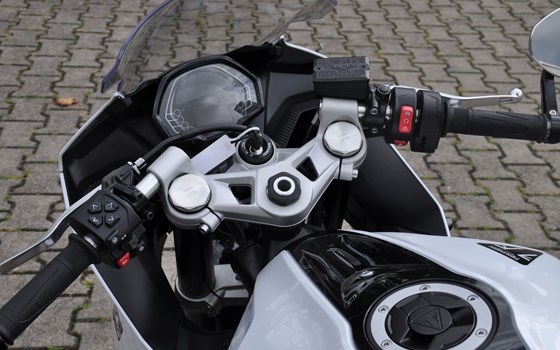 Gebrauchtmotorrad Triumph Daytona 660 - Bild 15