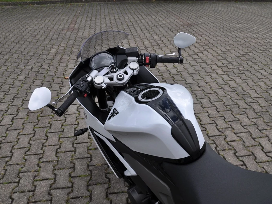 Angebot Triumph Daytona 660 Bild 16: Angebot Triumph Daytona 660