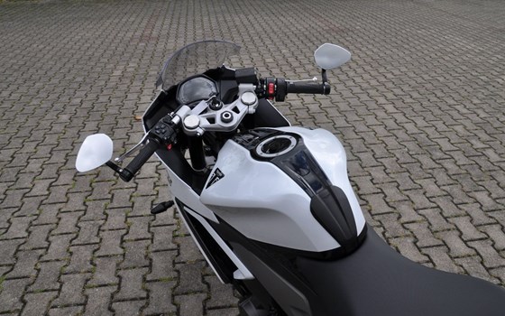 Gebrauchtmotorrad Triumph Daytona 660 - Bild 16