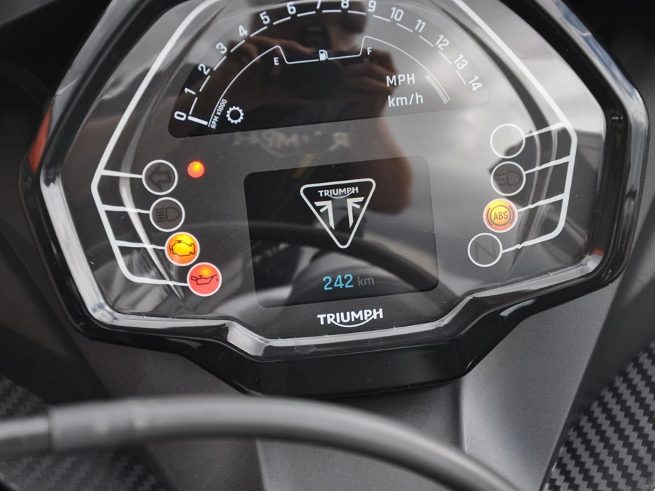 Angebot Triumph Daytona 660 Bild 17: Angebot Triumph Daytona 660