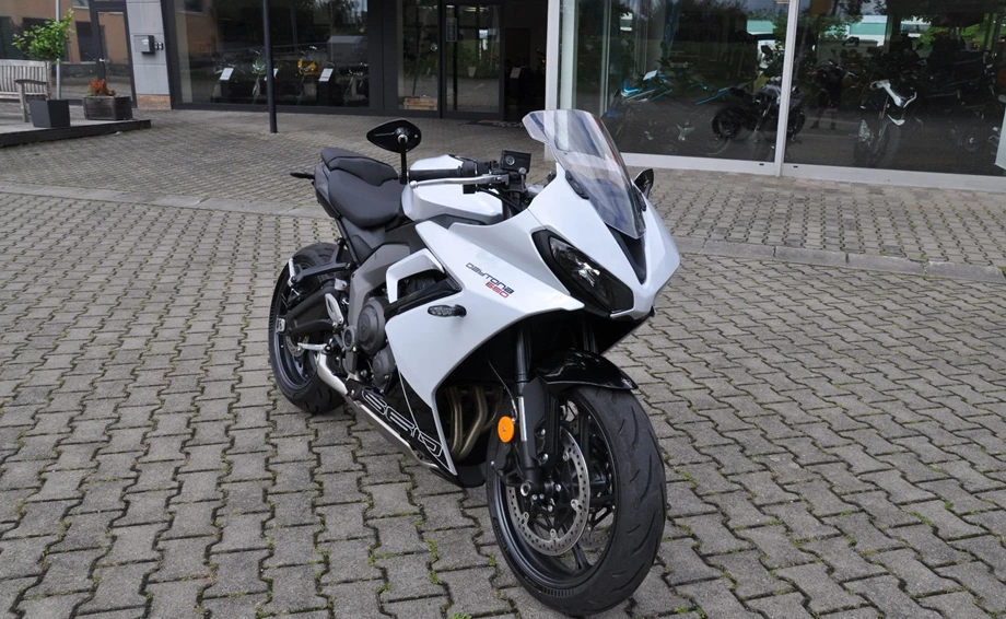 Angebot Triumph Daytona 660 Bild 2: Angebot Triumph Daytona 660