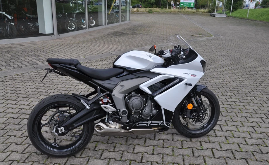 Angebot Triumph Daytona 660 Bild 3: Angebot Triumph Daytona 660