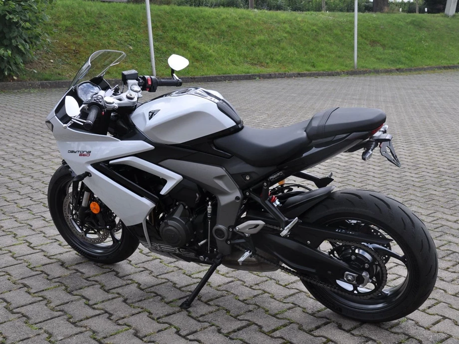 Angebot Triumph Daytona 660 Bild 6: Angebot Triumph Daytona 660