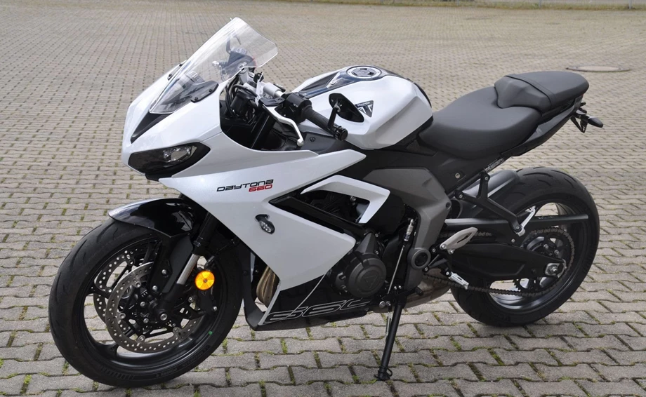 Angebot Triumph Daytona 660 Bild 7: Angebot Triumph Daytona 660