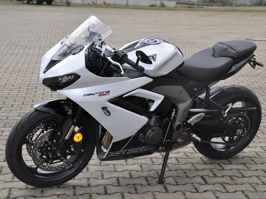 Angebot Triumph Daytona 660 Bild 7: Angebot Triumph Daytona 660