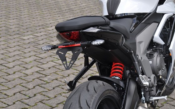 Gebrauchtmotorrad Triumph Daytona 660 - Bild 8