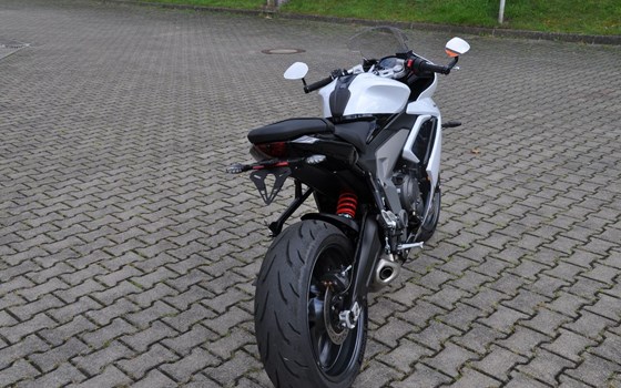 Gebrauchtmotorrad Triumph Daytona 660 - Bild 9