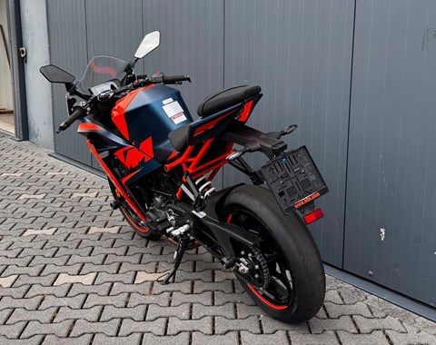 zum Vergrössern bitte anklicken!