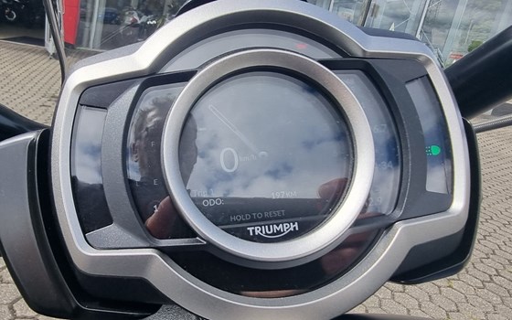 Gebrauchtmotorrad Triumph Rocket 3 Storm GT - Bild 10