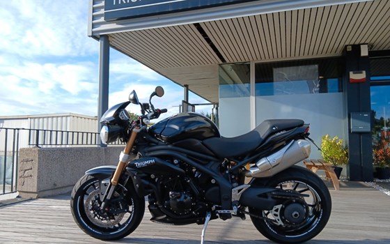 Gebrauchtmotorrad Triumph Speed Triple R - Bild 1
