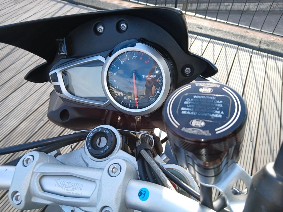 Angebot Triumph Speed Triple R Bild 13: Angebot Triumph Speed Triple R