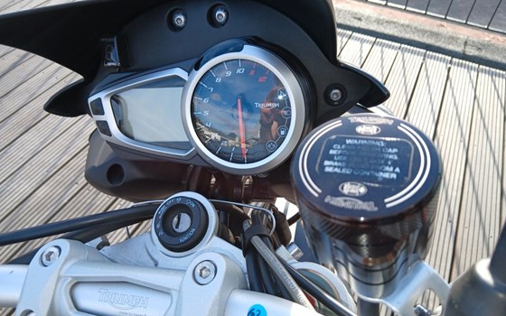 Gebrauchtmotorrad Triumph Speed Triple R - Bild 13