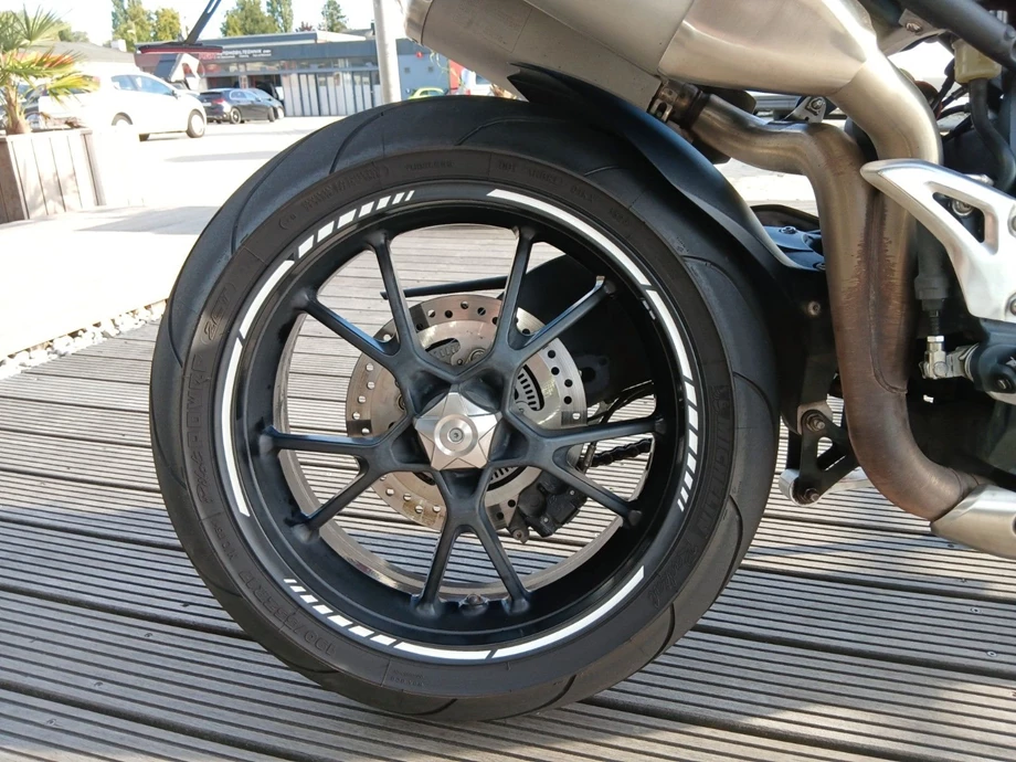 Angebot Triumph Speed Triple R Bild 16: Angebot Triumph Speed Triple R