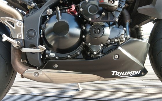 Gebrauchtmotorrad Triumph Speed Triple R - Bild 17