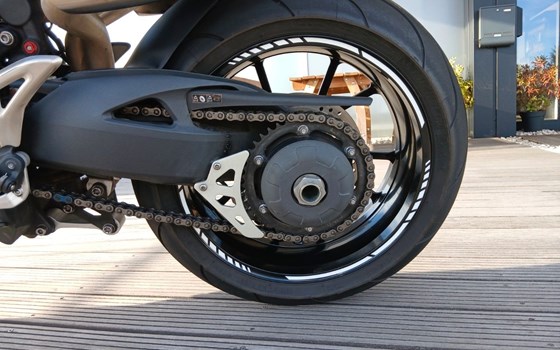 Gebrauchtmotorrad Triumph Speed Triple R - Bild 6