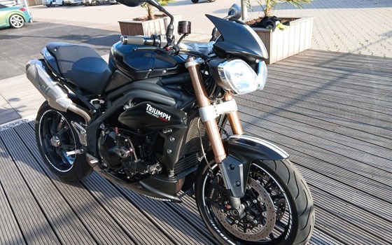 Gebrauchtmotorrad Triumph Speed Triple R - Bild 7