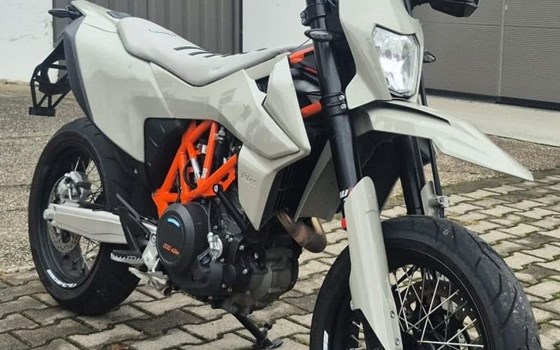 Gebrauchtmotorrad KTM 690 SMC R - Bild 1
