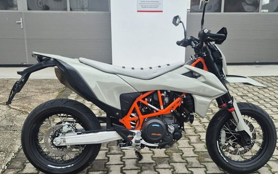 Gebrauchtmotorrad KTM 690 SMC R - Bild 3