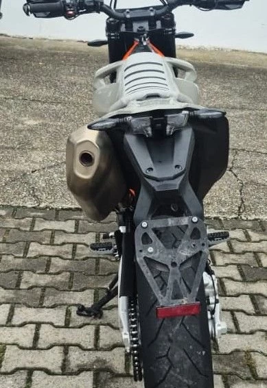 Angebot KTM 690 SMC R Bild 4: Angebot KTM 690 SMC R