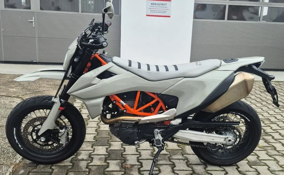 Angebot KTM 690 SMC R Bild 7: Angebot KTM 690 SMC R
