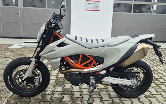 Gebrauchtmotorrad KTM 690 SMC R - Bild 7