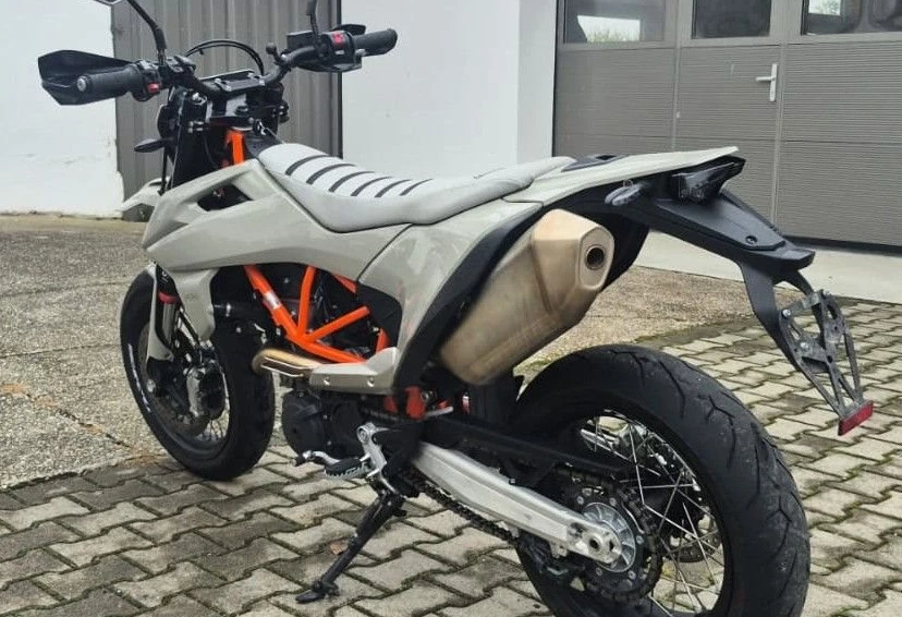 Angebot KTM 690 SMC R Bild 8: Angebot KTM 690 SMC R