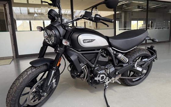 Gebrauchtmotorrad Ducati Scrambler Icon Dark - Bild 5