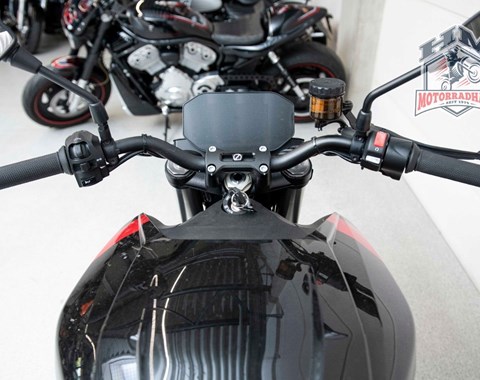 zum Vergrössern bitte anklicken!