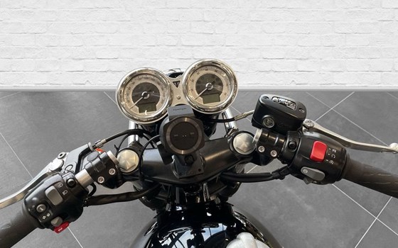 Gebrauchtmotorrad Triumph Thruxton 1200 - Bild 6