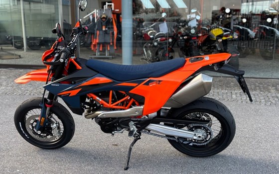 Neufahrzeug KTM 690 SMC R - Bild 10